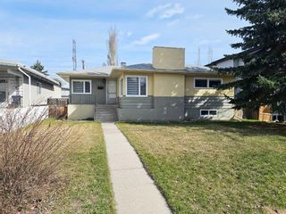 Main Photo: 532 51 Avenue SW in Calgary: Windsor Park Detached for sale : MLS®# A2106018