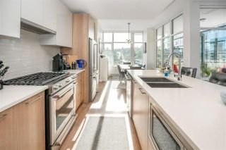 Photo 12: 704 258 Nelsons Court in New Westminster: Sapperton Condo for sale : MLS®# R2587815