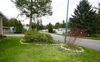 Photo 16: 13 7850 KING GEORGE Boulevard in Surrey: East Newton Manufactured Home for sale in "Bear Creek" : MLS®# R2073883