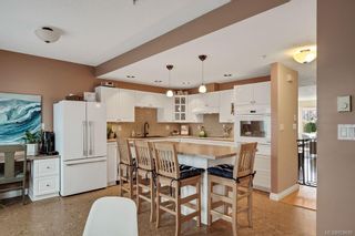 Photo 18: TH 7 370 Waterfront Cres in Victoria: Vi Rock Bay Row/Townhouse for sale : MLS®# 928689