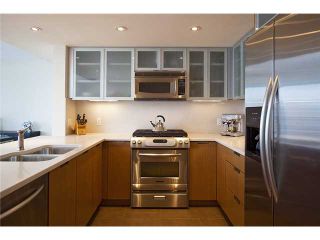 Photo 6: 2404 1205 W HASTINGS Street in Vancouver: Coal Harbour Condo for sale in "THE CIELO" (Vancouver West)  : MLS®# V883729