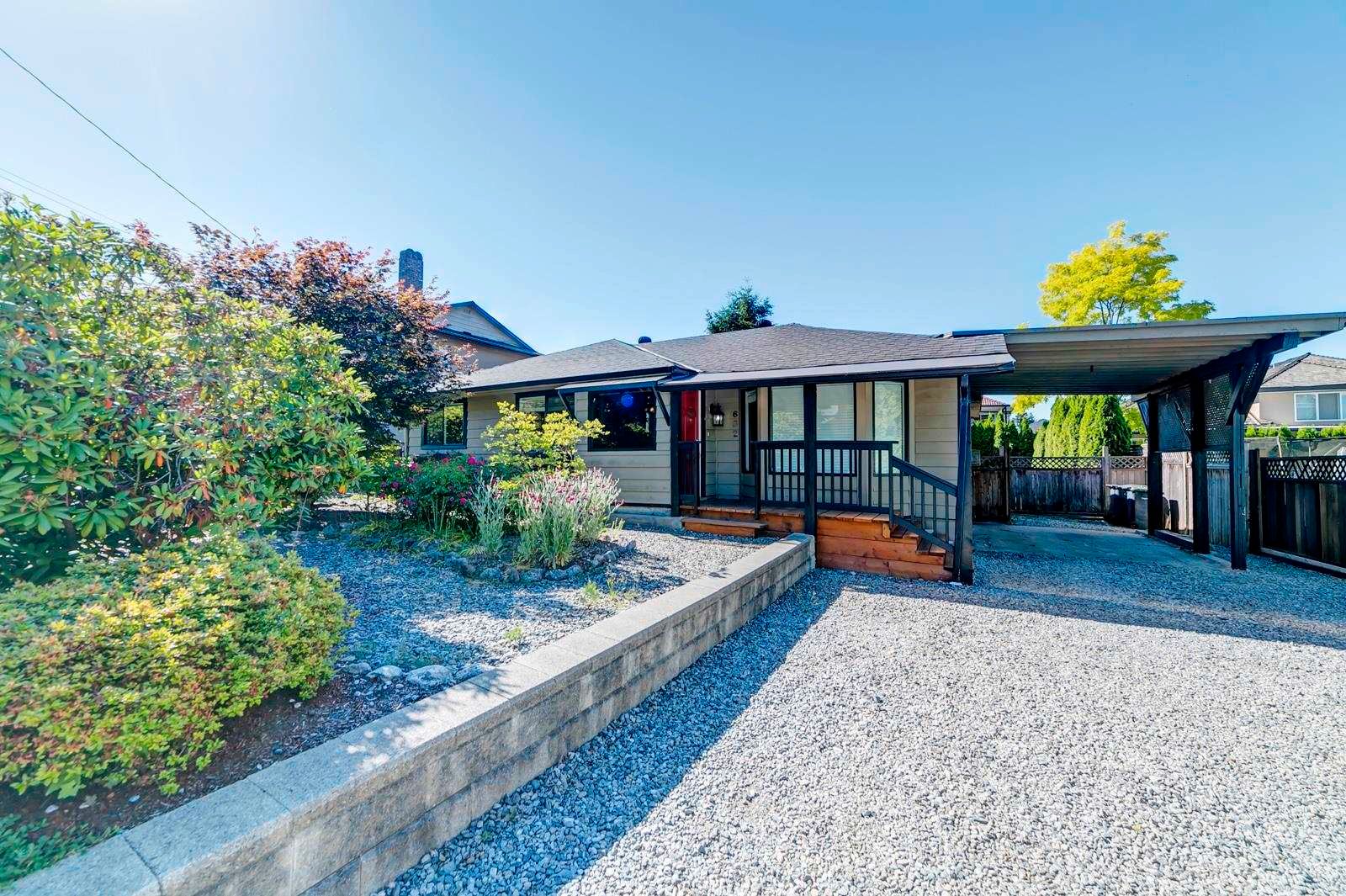 Main Photo: 632 CHAPMAN Avenue in Coquitlam: Coquitlam West House for sale : MLS®# R2595703