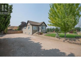 Photo 1: 6060 Pleasant Valley Road in Vernon: House for sale : MLS®# 10306047