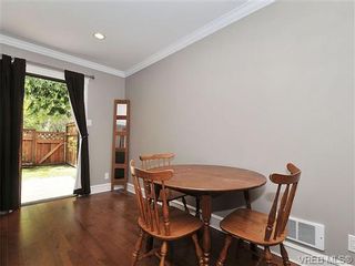 Photo 6: 703 640 Broadway St in VICTORIA: SW Glanford Row/Townhouse for sale (Saanich West)  : MLS®# 643297