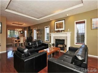 Photo 2: 1290 Les Meadows in VICTORIA: SE Sunnymead Residential for sale (Saanich East)  : MLS®# 324296