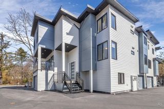 Photo 3: 1340 ZENITH Road in Squamish: Brackendale 1/2 Duplex for sale : MLS®# R2865157