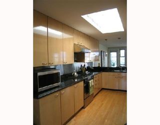 Photo 3: 324 638 W 7TH Avenue in Vancouver: Fairview VW Condo for sale in "OMEGA" (Vancouver West)  : MLS®# V708092