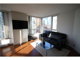 Photo 3: 1204 1212 HOWE Street in Vancouver: Downtown VW Condo for sale in "1212 HOWE" (Vancouver West)  : MLS®# V924806