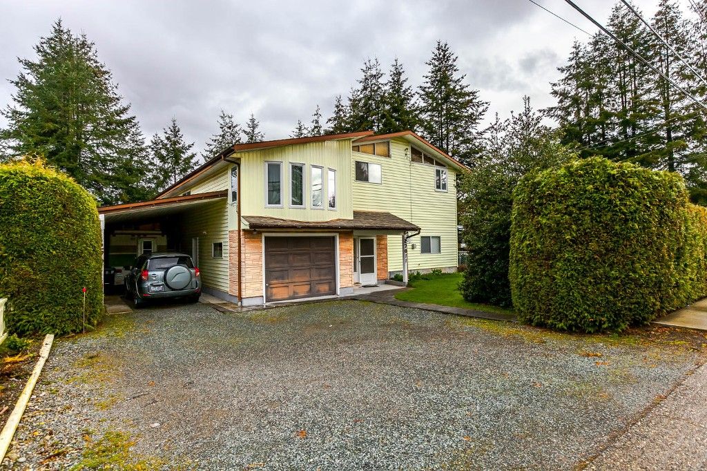 Main Photo: 27011 29 Avenue in Langley: Aldergrove Langley House for sale : MLS®# R2150710
