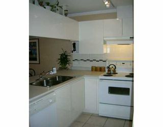 Photo 4: 312 3638 W BROADWAY BB in Vancouver: Kitsilano Condo for sale in "coral court" (Vancouver West)  : MLS®# V574824