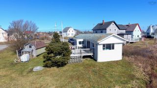 Photo 1: 2588 Main Street in Clark's Harbour: 407-Shelburne County Residential for sale (South Shore)  : MLS®# 202304504