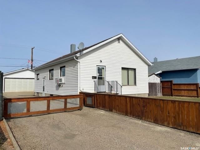 Main Photo: 1581 101st Street in North Battleford: Sapp Valley Residential for sale : MLS®# SK919773