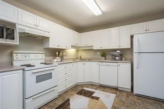Photo 7: 405 31831 PEARDONVILLE Road in Abbotsford: Abbotsford West Condo for sale in "WEST-POINT VILLA" : MLS®# R2657638