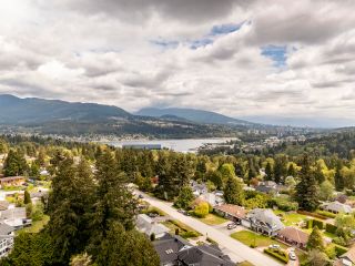 Photo 38: 330 SEAVIEW Drive in Port Moody: College Park PM House for sale in "GLENAYRE" : MLS®# R2775214