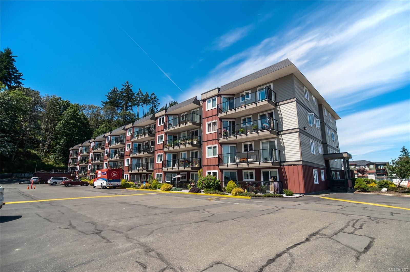 Main Photo: 110 872 Island Hwy in Campbell River: CR Campbell River Central Condo for sale : MLS®# 911175
