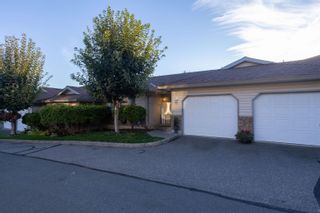 Photo 3: 27 2023 WINFIELD Drive in Abbotsford: Abbotsford East Townhouse for sale in "Meadow View" : MLS®# R2619608