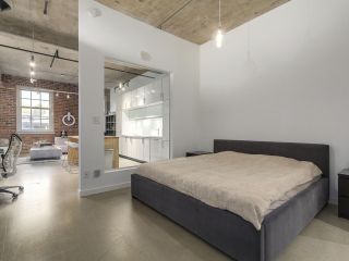 Photo 2: 304 546 BEATTY Street in Vancouver: Downtown VW Condo for sale in "CRANE LOFT" (Vancouver West)  : MLS®# R2121139
