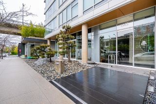 Photo 3: 303 1565 W 6TH Avenue in Vancouver: False Creek Condo for sale (Vancouver West)  : MLS®# R2878475