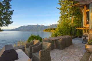 Photo 10: 370 - 374 SMUGGLERS COVE Road: Bowen Island House for sale in "Hood Point" : MLS®# R2746946