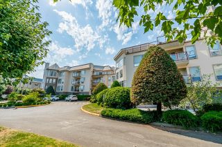 Photo 3: 314 2626 COUNTESS Street in Abbotsford: Abbotsford West Condo for sale in "The Wedgewood" : MLS®# R2719255