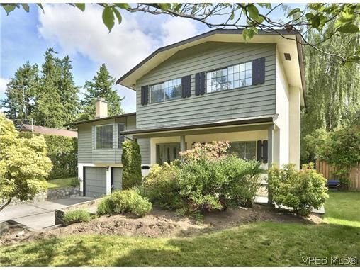 Main Photo: 460 Dressler Rd in VICTORIA: Co Wishart South House for sale (Colwood)  : MLS®# 609304