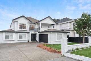Photo 1: 12484 76 Avenue in Surrey: West Newton House for sale : MLS®# R2759155