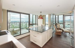 Photo 7: 2901 1367 ALBERNI Street in Vancouver: West End VW Condo for sale in "The Lions" (Vancouver West)  : MLS®# R2428959