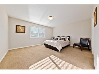 Photo 7: 166 CRESTMONT Drive SW in Calgary: Crestmont House for sale : MLS®# C4039400