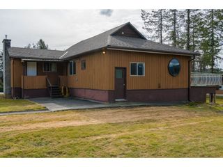 Photo 2: 9019 EAGLE Road in Mission: Dewdney Deroche House for sale : MLS®# R2350003