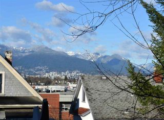 Photo 3: 2124 PRINCE EDWARD STREET in Vancouver: Mount Pleasant VE House for sale (Vancouver East)  : MLS®# R2240136