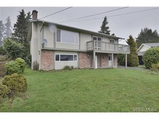Photo 1: 3374 Joyce Pl in VICTORIA: Co Wishart South House for sale (Colwood)  : MLS®# 691958