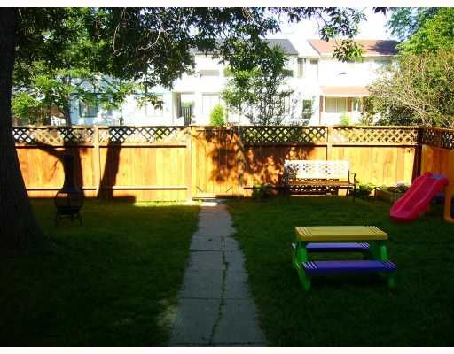 Main Photo: 114 WESTGROVE Way in WINNIPEG: Charleswood Residential for sale (South Winnipeg)  : MLS®# 2800553