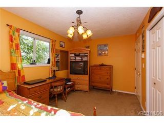 Photo 14: 924 Wendey Dr in VICTORIA: La Walfred House for sale (Langford)  : MLS®# 675974