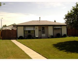 Photo 1: 87 ELLINGTON Street in WINNIPEG: Maples / Tyndall Park Residential for sale (North West Winnipeg)  : MLS®# 2815594