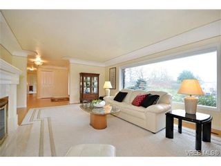 Photo 6: 3220 Beach Dr in VICTORIA: OB Uplands House for sale (Oak Bay)  : MLS®# 691250