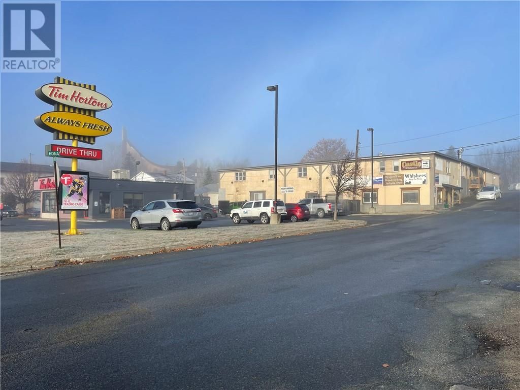 Main Photo: 581-B Edna Street in Greater Sudbury: Industrial for lease : MLS®# 2114145