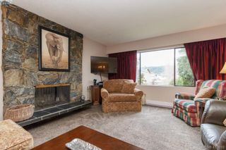 Photo 6: 4389 Columbia Dr in VICTORIA: SE Gordon Head House for sale (Saanich East)  : MLS®# 813897