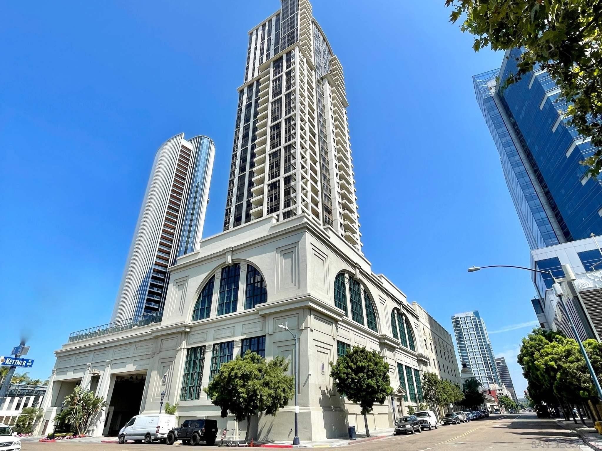 Main Photo: SAN DIEGO Condo for rent : 2 bedrooms : 700 W E St. #514