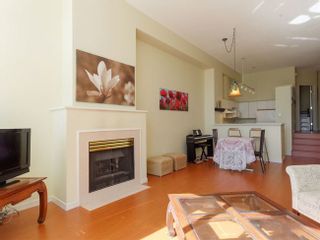 Photo 4: 2 3586 SE MARINE DRIVE in Vancouver East: Champlain Heights Condo for sale ()  : MLS®# R2049515