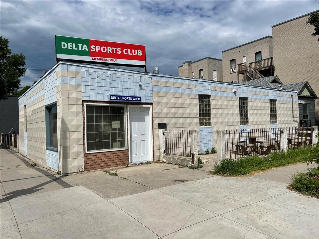Main Photo: 586 Agnes Street in Winnipeg: Industrial / Commercial / Investment for sale (5A)  : MLS®# 202217046