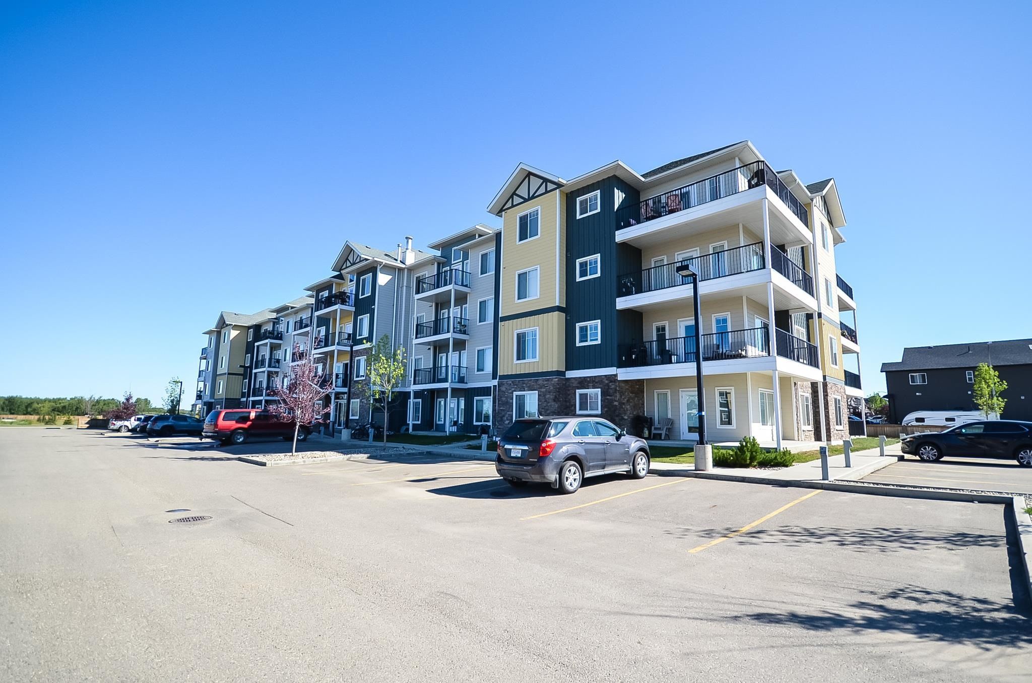 Main Photo: 210 11203 105 Avenue in Fort St. John: Fort St. John - City NW Condo for sale in "SIGNATURE POINTE" (Fort St. John (Zone 60))  : MLS®# R2612629