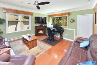Photo 6: 914 DUNN Ave in Saanich: SE Swan Lake House for sale (Saanich East)  : MLS®# 876045