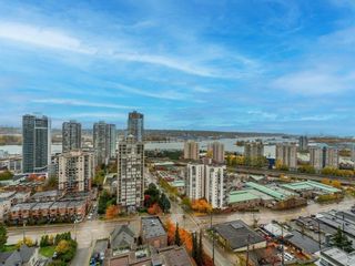Photo 2: 1902 121 TENTH Street in New Westminster: Uptown NW Condo for sale in "VISTA ROYALE" : MLS®# R2831427