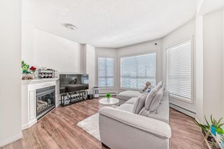 Photo 1: 203 1507 centre a Street in Calgary: Crescent Heights Apartment for sale : MLS®# A2111844