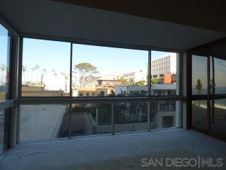 Photo 3: LA JOLLA Condo for sale : 2 bedrooms : 939 Coast Blvd #6F
