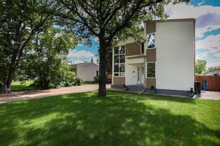 Photo 1: 16 Woodlawn Avenue in Winnipeg: Residential for sale (2C)  : MLS®# 202213816