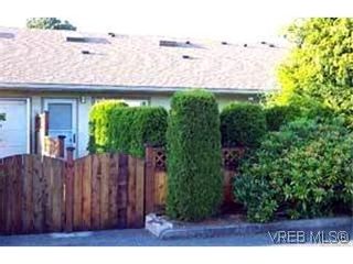 Photo 2: 3 974 Dunford Ave in VICTORIA: La Langford Proper Row/Townhouse for sale (Langford)  : MLS®# 314180