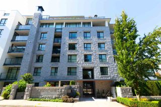Photo 2: 409 6018 IONA Drive in Vancouver: University VW Condo for sale in "ARGYLE HOUSE" (Vancouver West)  : MLS®# R2303514