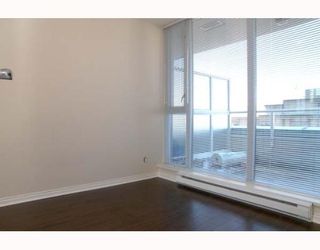 Photo 5: 806 550 TAYLOR Street in Vancouver: Downtown VW Condo for sale in "TAYLOR" (Vancouver West)  : MLS®# V648677