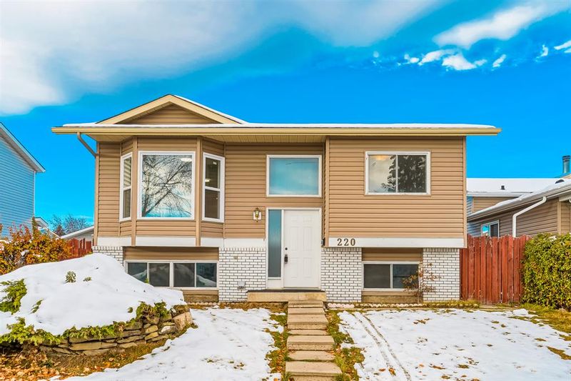 FEATURED LISTING: 220 Castledale Way Northeast Calgary